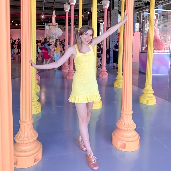 Meet your Posher, Jessica - Picture 2 of 5